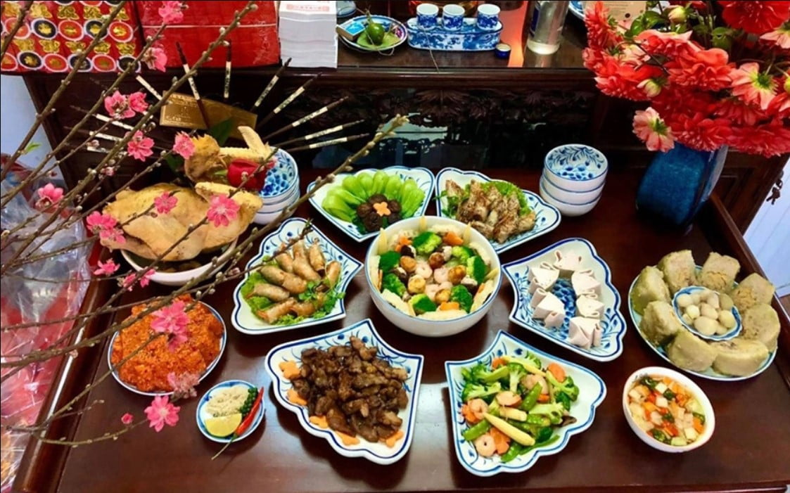 Gợi Ý Mâm Cỗ Ngày Tết Truyền Thống 3 Miền Đúng Phong Tục 9 Gợi Ý Mâm Cỗ Ngày Tết Truyền Thống 3 Miền Đúng Phong Tục 8 - Mam Co Ngay Tet Truyen Thong Hien Dai Ket Hop 4 2 Món Ngon Ngày Tết