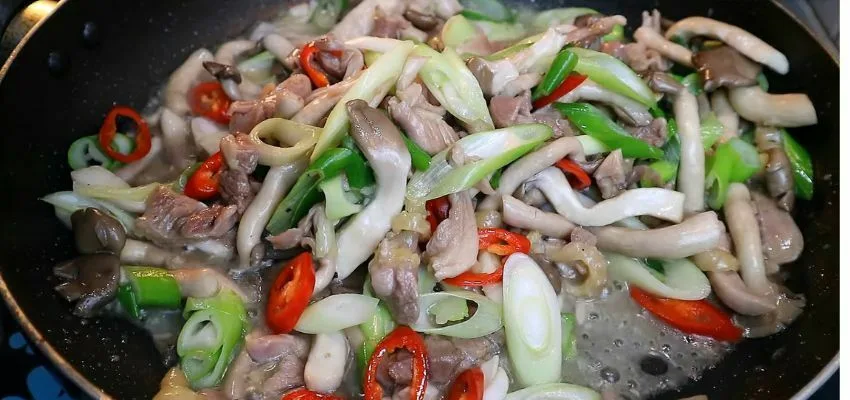 Cách Làm Gà Xào Nấm Ngon Miệng, Giàu Dinh Dưỡng 7 Hoàn Thành Món Ăn Gà Xào Nấm Hương