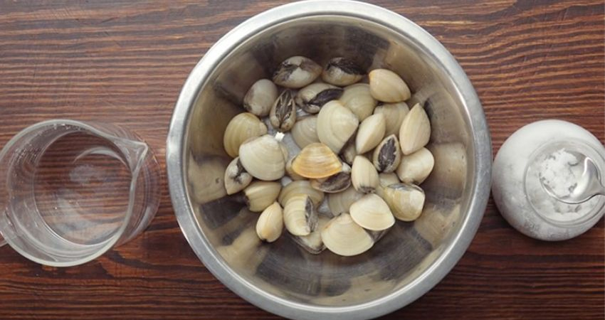 Cách Làm Sạch Cát Trong Nghêu
