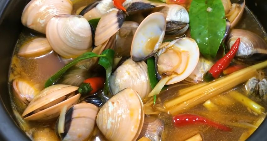 Nghêu Hấp Thái Chua Chua Cay Cay Hấp Dẫn Cho Gia Đình