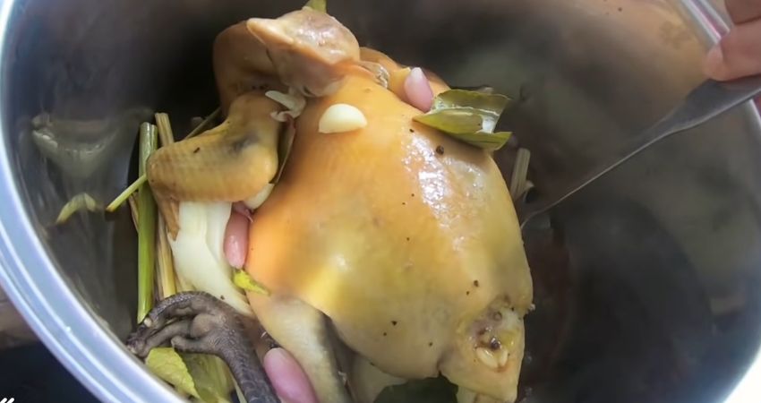 Thế giới ẩm thực: Cách làm gà hấp nước mắm đơn giản, ngon tuyệt đỉnh Image1-54