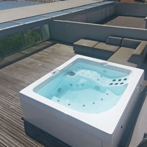 Các Tiêu Chí Chọn Mua Bể Sục Gia Đình 22 - Bon Suc Gia Dinh Ngoai Troi